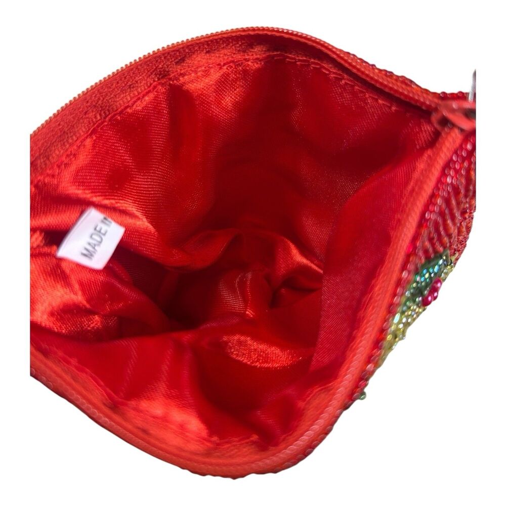 Red Beaded Christmas Wreath Wristlet Clutch Bag Holiday - Picture 5 of 5